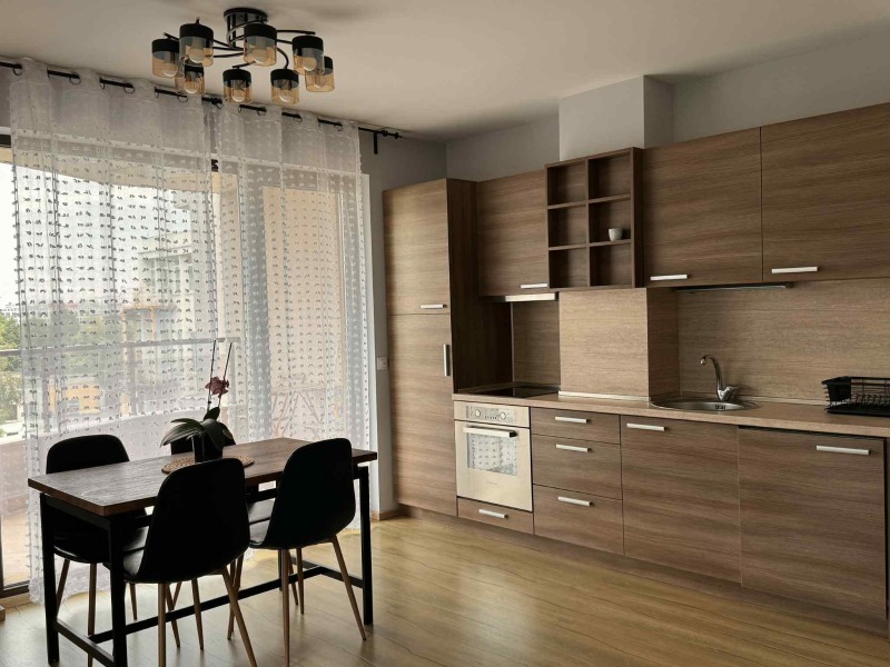 Издаје се  2 спаваће собе Софија , Лозенец , 118 м2 | 97301541