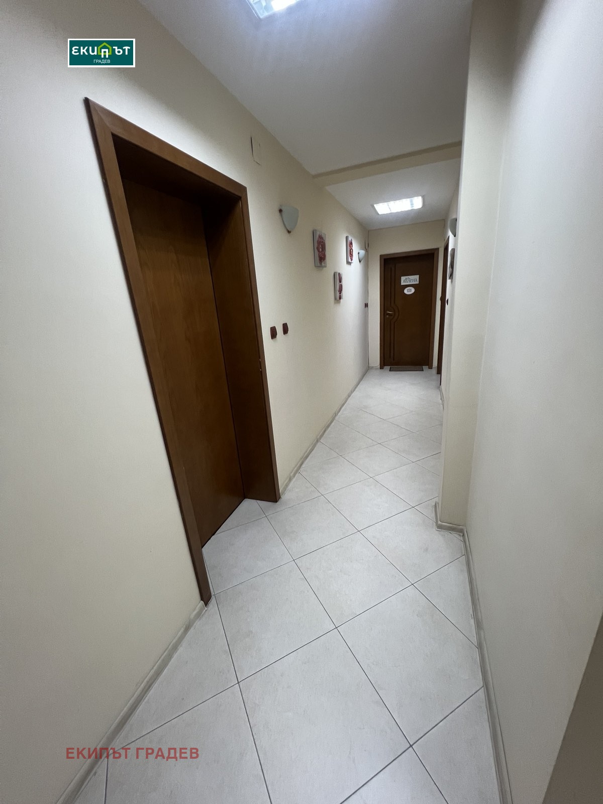 Дава под наем ОФИС, гр. Варна, Лятно кино Тракия, снимка 3 - Офиси - 53035508