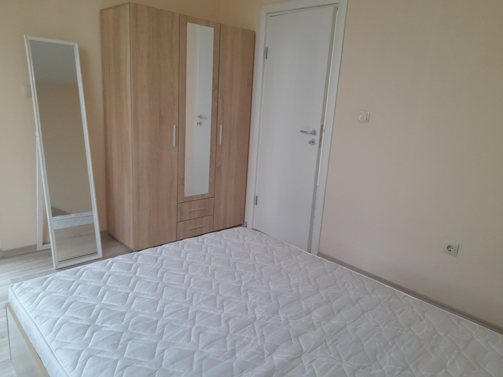 Дава под наем 2-СТАЕН, гр. София, Света Троица, снимка 9 - Апартаменти - 56103252