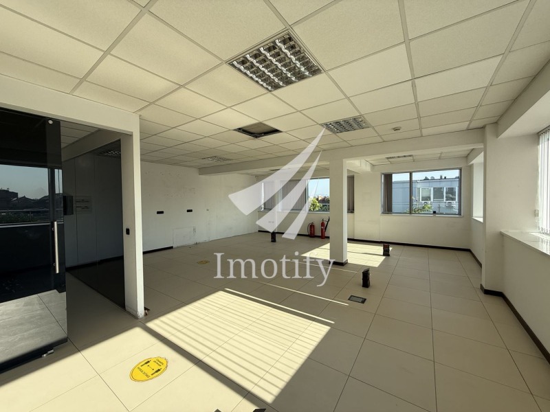 Дава под Наем ОФИС в град София, Център - 1100 кв.м / 16 500 € » 32 271.20 лв., ИМОТИФАЙ