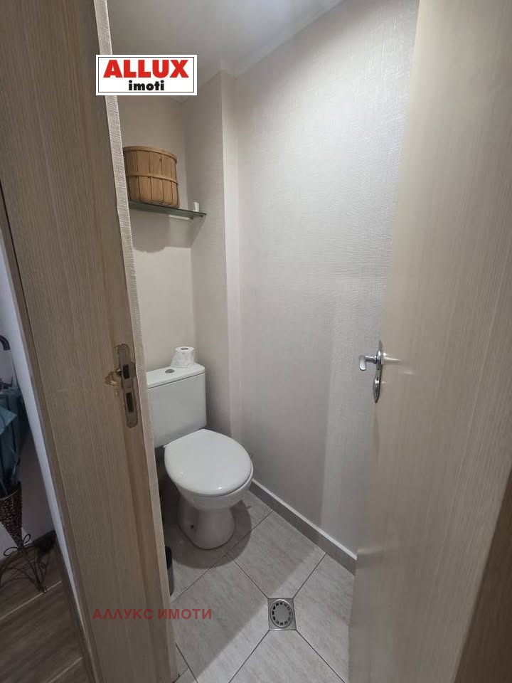 Дава под наем 4-СТАЕН, гр. Русе, Център, снимка 14 - Апартаменти - 53089234