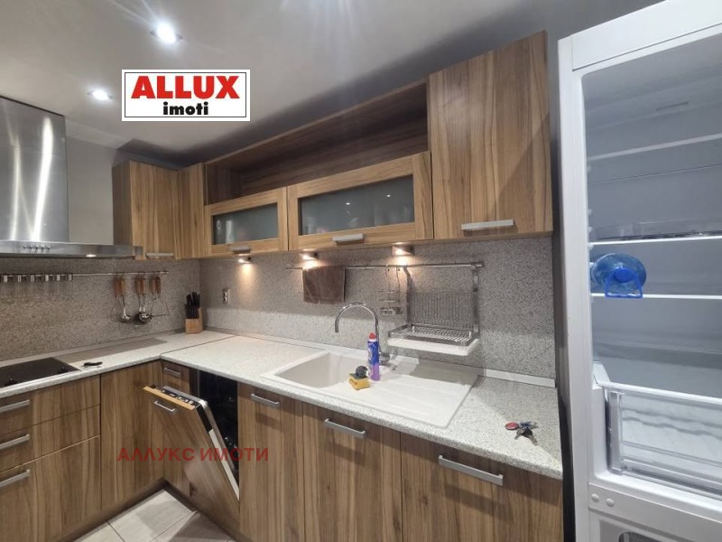 Дава под наем 4-СТАЕН, гр. Русе, Център, снимка 5 - Апартаменти - 53089234