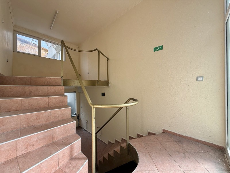 Da affittare  Negozio Sofia , Lozenets , 35 mq | 36041295 - Immagine [2]