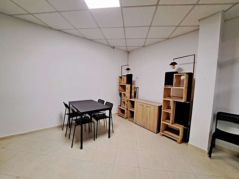 Под наем МАГАЗИН, град Стара Загора, Център • 150 € / 293.37 лв. • 84919309 1