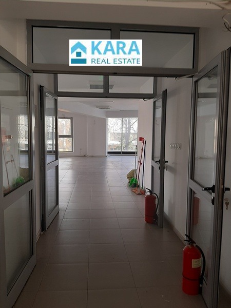 Дава под наем МАГАЗИН, гр. Кърджали, Център, снимка 4 - Магазини - 53559130