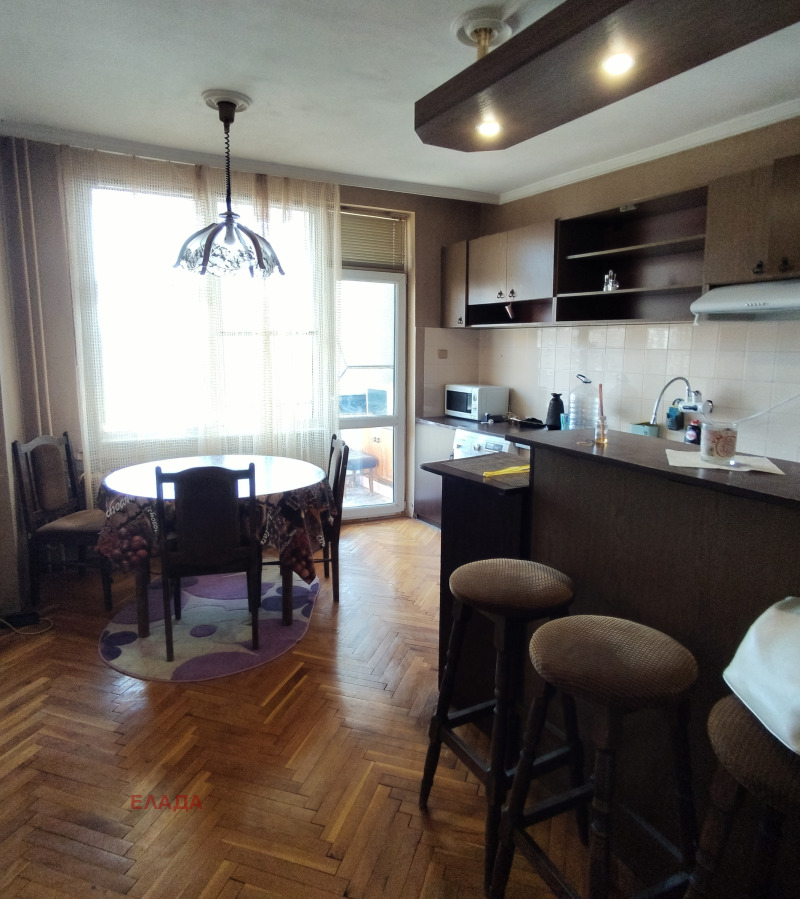 Дава под Наем 3-СТАЕН в град Враца, Река Лева - 100 кв.м / 255 € » 498.74 лв., ЕЛАДА