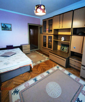 ���� ��� ���� 3-����� | Imot.bg � ����� ������ 8