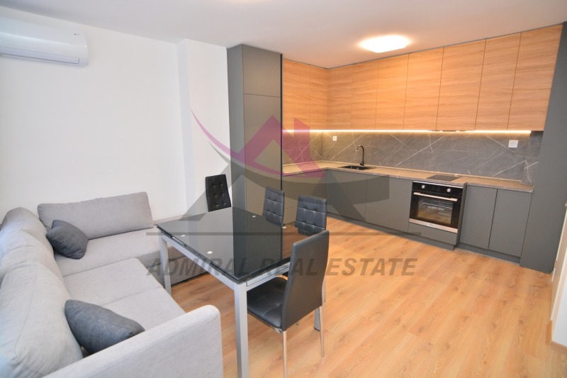 Para alugar  1 quarto Varna , Vazrajdane 3 , 52 m² | 41548703