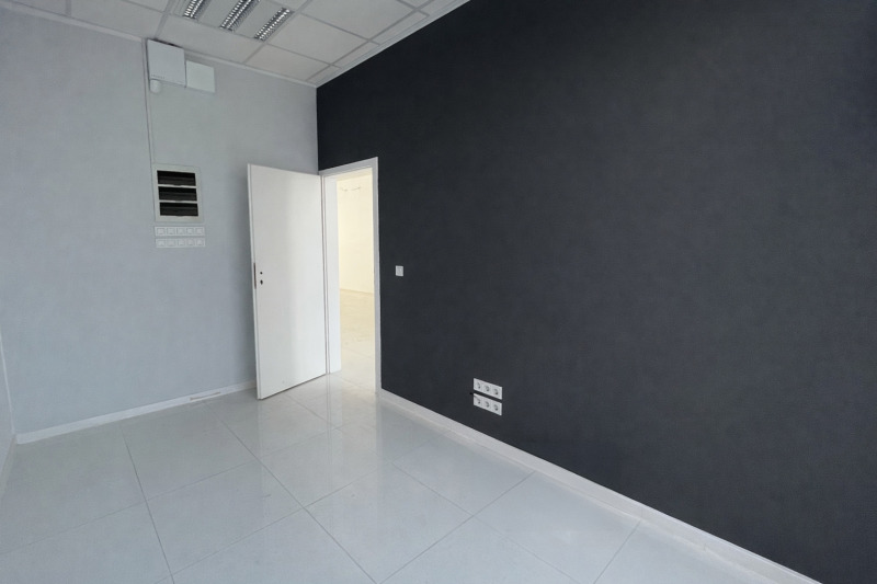 Дава под наем МАГАЗИН, гр. София, Лозенец, снимка 5 - Магазини - 53454495