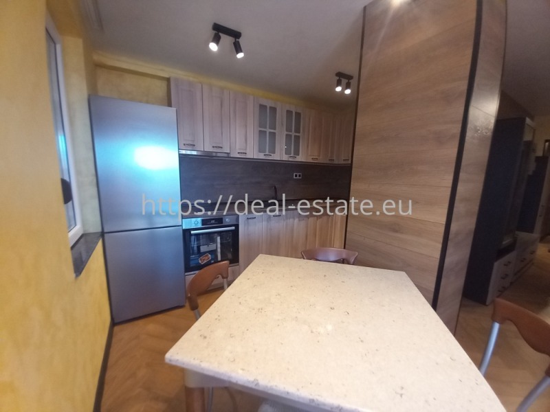 A louer  2 chambres Blagoevgrad , Chirok tsentar , 100 m² | 87035977