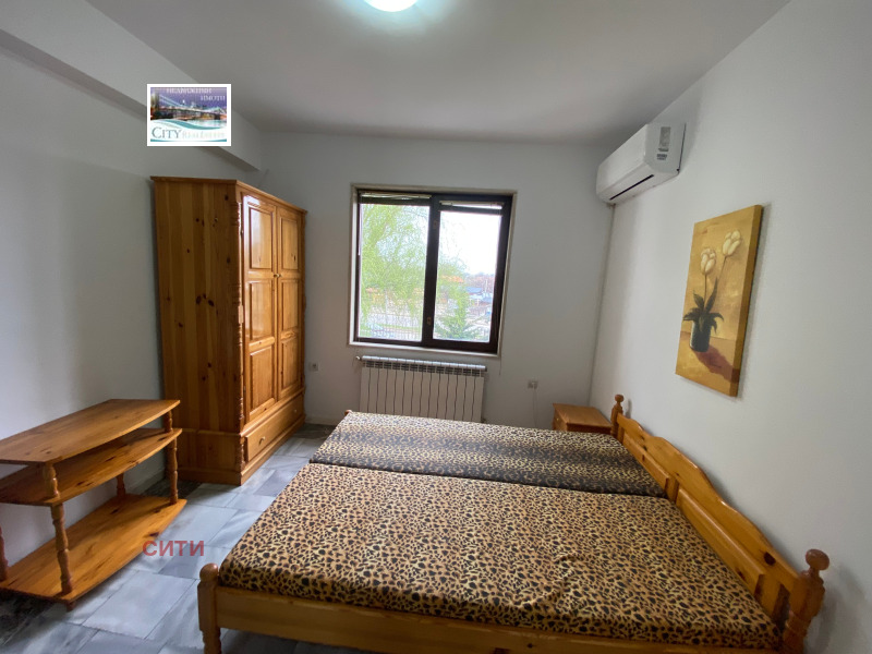 Para alugar  Mais de 3 quartos Plovdiv , Karchiiaka , 180 m² | 28312560