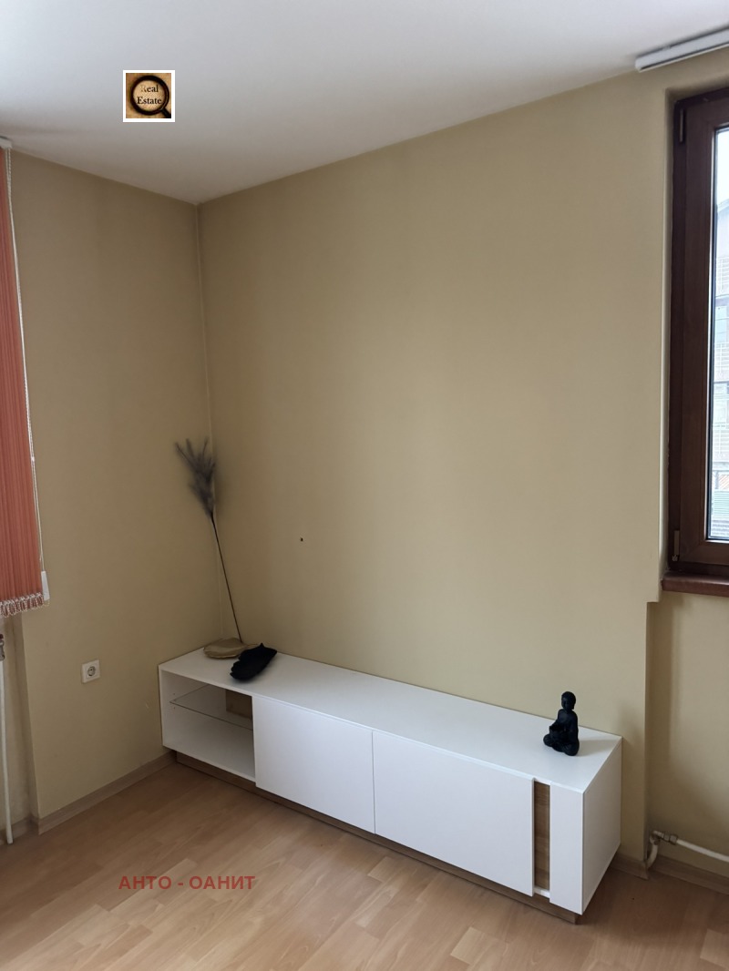 Do wynajęcia  Piętro domu Sofia , Gorubljane , 100 mkw | 59722119 - obraz [6]