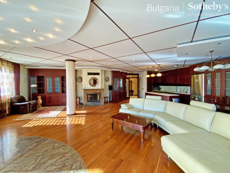 Дава под Наем 4-СТАЕН в град София, Лозенец - 225 кв.м / 1 900 € » 3 716.08 лв., БЪЛГАРИЯ СОТБИС ИНТЕРНЕШЪНЪЛ РИЪЛТИ
