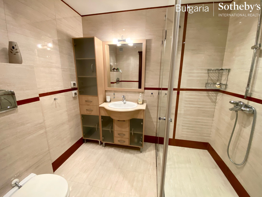 Дава под наем 4-СТАЕН, гр. София, Лозенец, снимка 11 - Апартаменти - 53087955