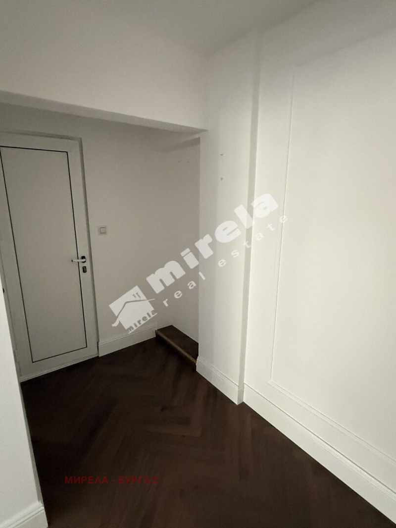 Дава под наем ОФИС, гр. Бургас, Център, снимка 8 - Офиси - 52619725