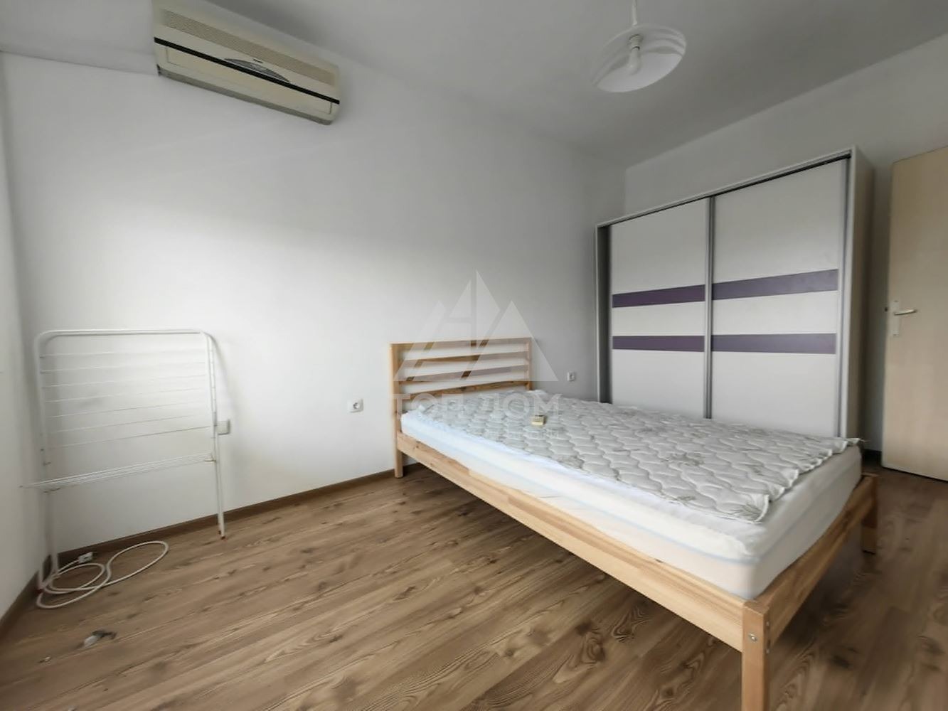 Дава под наем 2-СТАЕН, гр. Варна, Център, снимка 3 - Апартаменти - 56013402