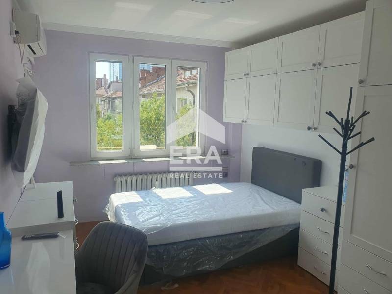 Издаје се  2 спаваће собе Софија , Центар , 86 м2 | 67070146 - слика [5]