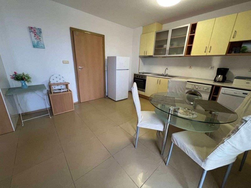 Дава под наем 2-СТАЕН, гр. Варна, к.к. Св.Св. Константин и Елена