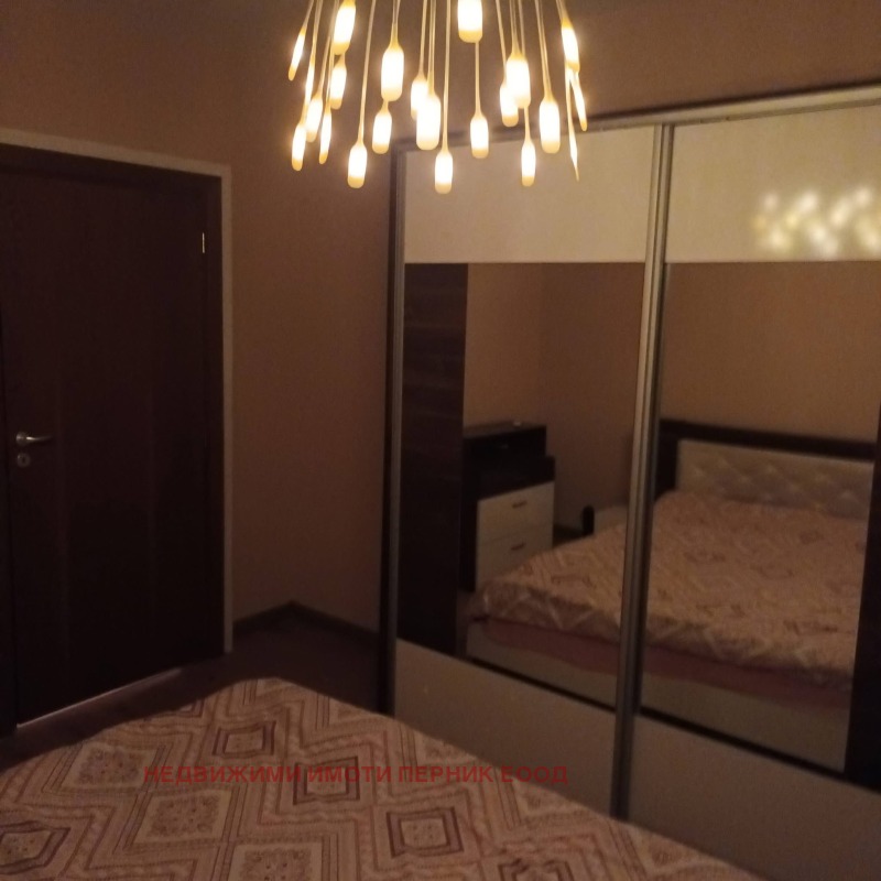 Дава под наем 3-СТАЕН, гр. Перник, Изток, снимка 11 - Апартаменти - 53520092