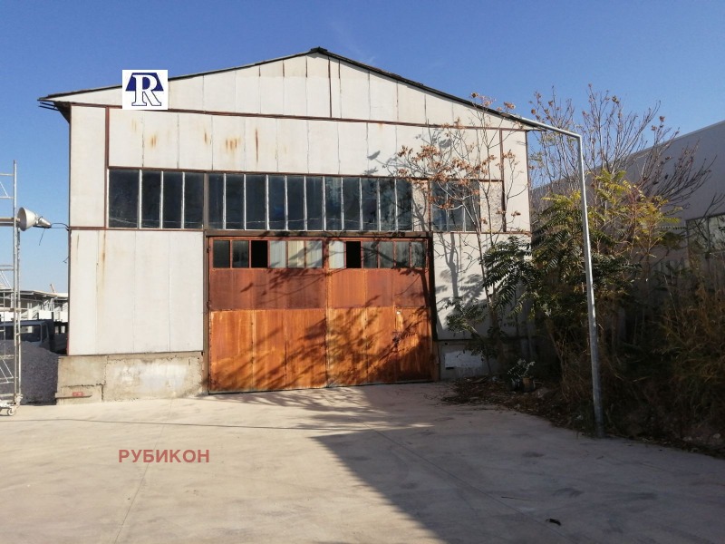 Дава под наем  Пром. помещение град Пловдив , Индустриална зона - Изток , 400 кв.м | 96910800