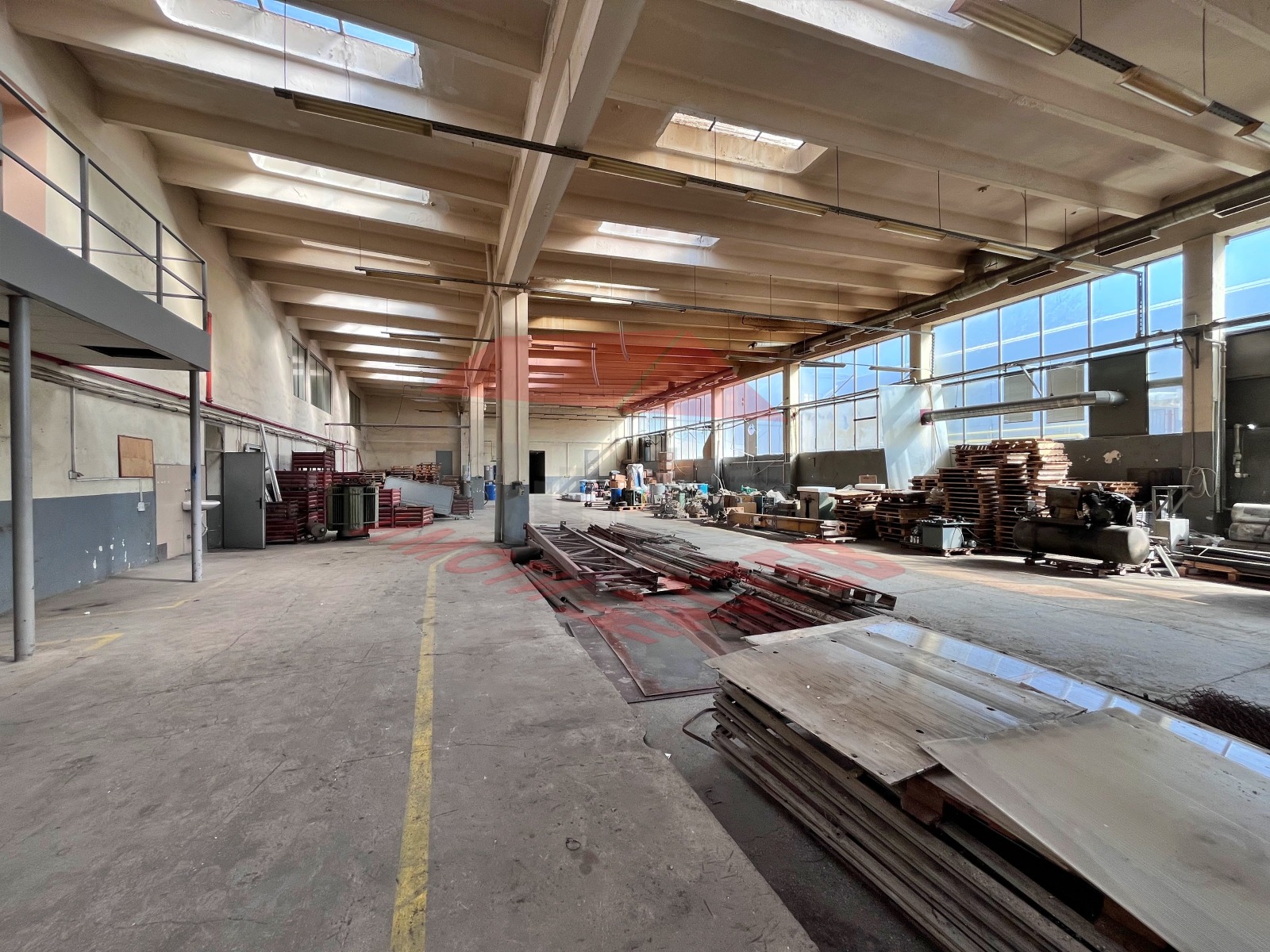 Дава под наем ПРОМ. ПОМЕЩЕНИЕ, гр. Шумен, Промишлена зона