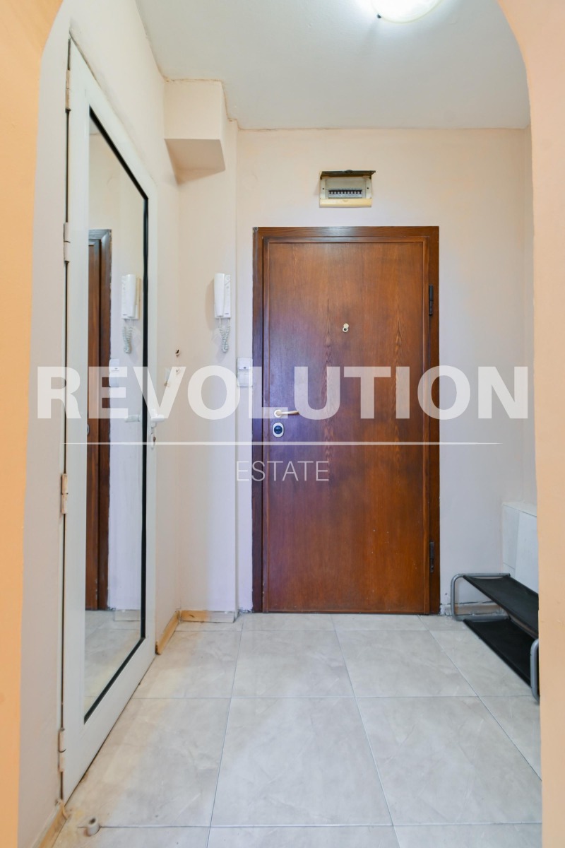 De inchiriat  1 dormitor Sofia , Țentâr , 55 mp | 14953838 - imagine [10]