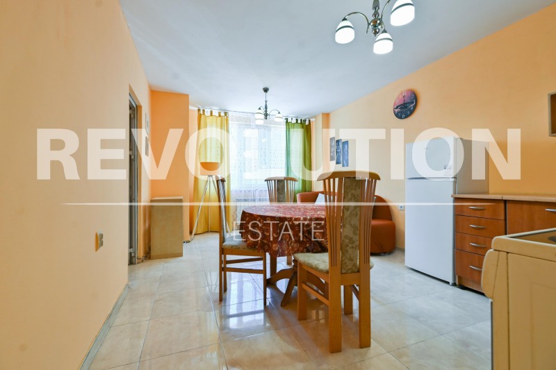 Дава под нем  2-стаен, град София, Център •  500 EUR • ID 60654111 — holmes.bg - [1] 