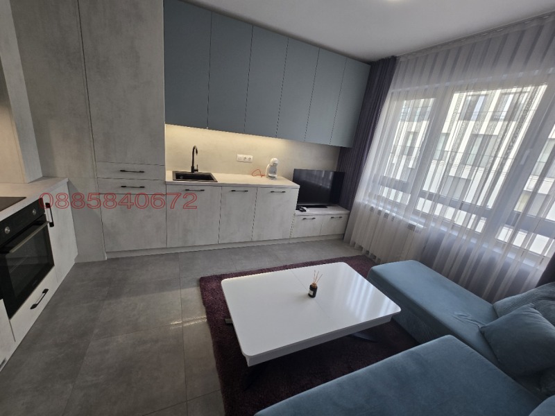 Дава под наем 2-СТАЕН, гр. София, Хладилника