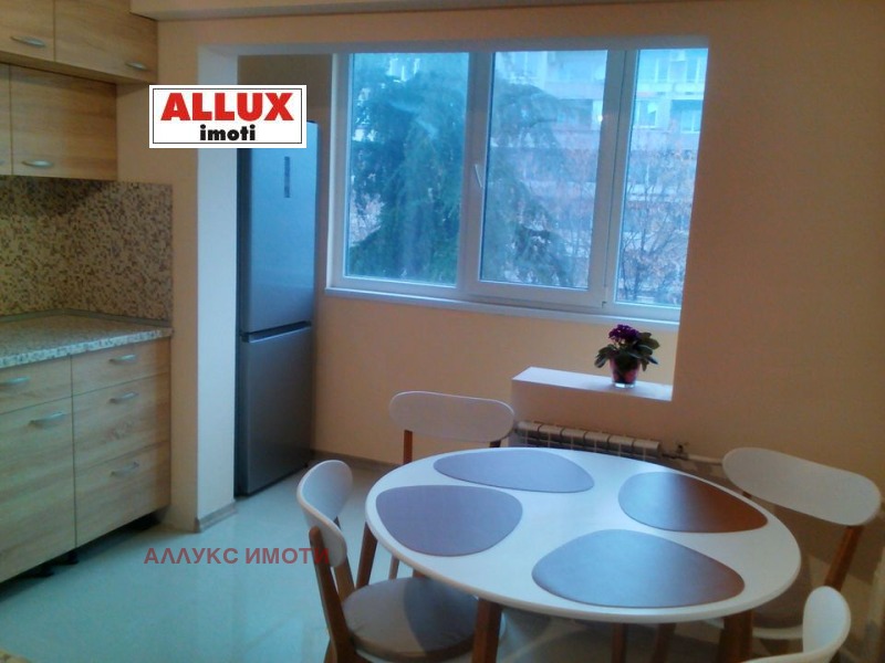 Дава под наем 3-СТАЕН, гр. Русе, Възраждане, снимка 2 - Апартаменти - 52996541