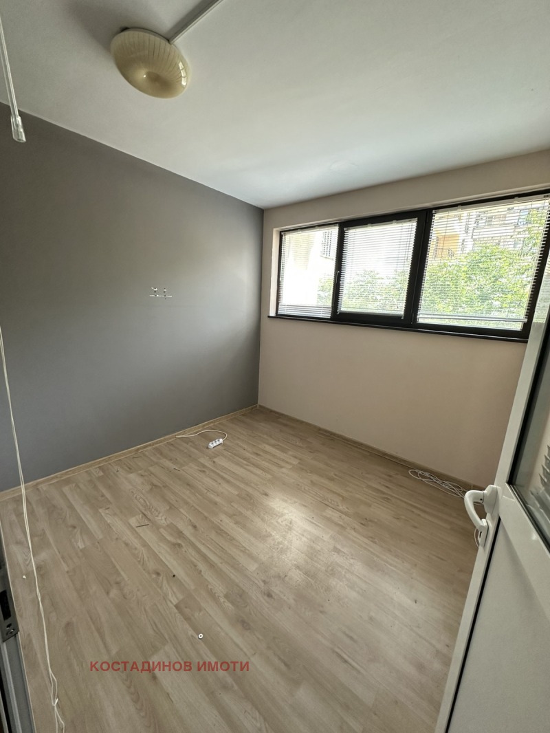 Vuokrattavana  Toimisto Plovdiv , Karšijaka , 140 neliömetriä | 71175761 - kuva [3]