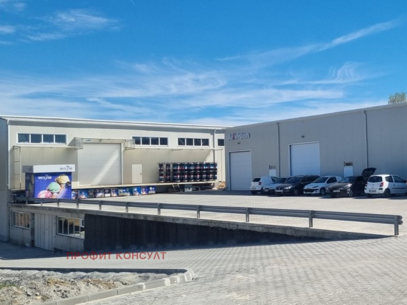 Дава под Наем СКЛАД в град Велико Търново, Картала - 400 кв.м / 1 200 € » 2 347.00 лв., ПРОФИТ КОНСУЛТ