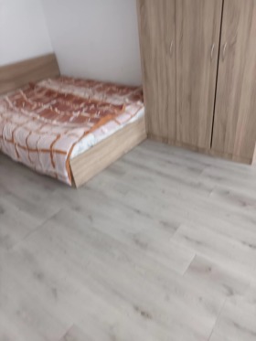 Zu vermieten Zimmer
