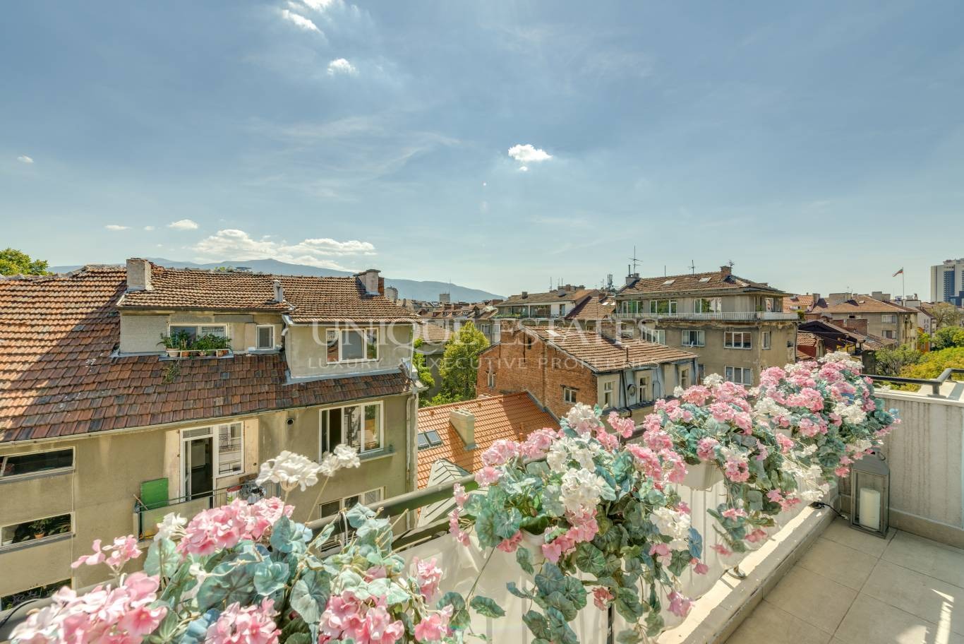 Дава под наем 3-СТАЕН, гр. София, Център, снимка 2 - Апартаменти - 53649059