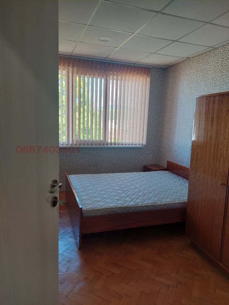 Дава под наем 3-СТАЕН, гр. Ловеч, Широк център, снимка 4 - Апартаменти - 52781572