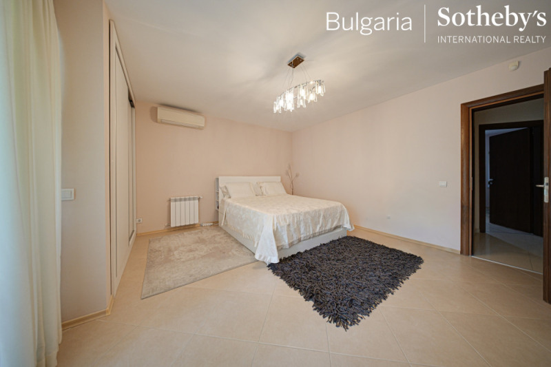 Zu vermieten  Haus Sofia , m-t Kambanite , 300 qm | 30584888 - Bild [10]
