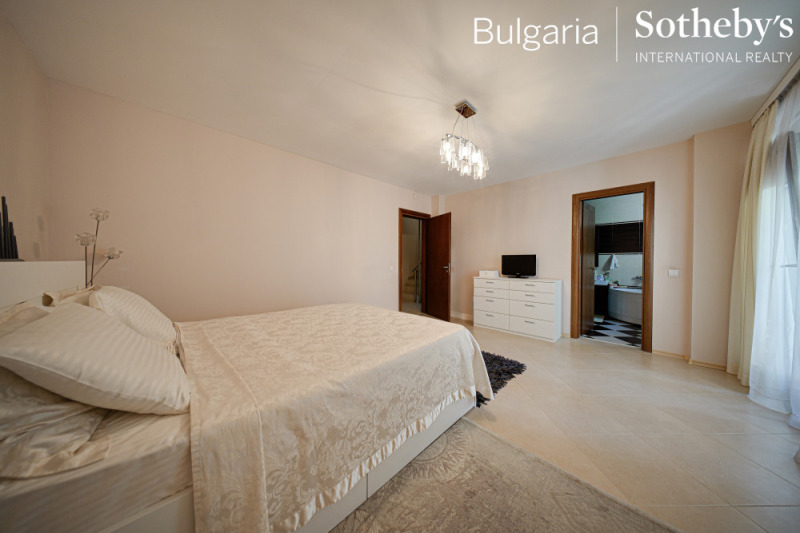 Zu vermieten  Haus Sofia , m-t Kambanite , 300 qm | 30584888 - Bild [11]