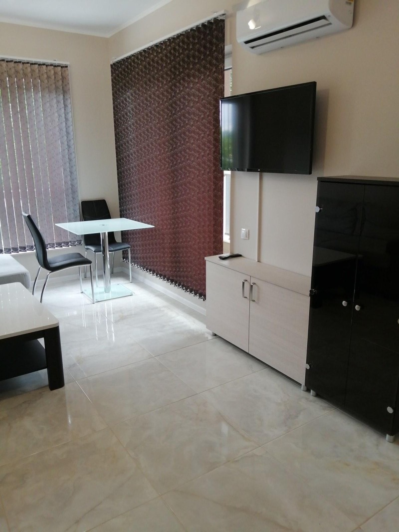 Zu vermieten  1 Schlafzimmer Plowdiw , Zentar , 63 qm | 47774303 - Bild [2]