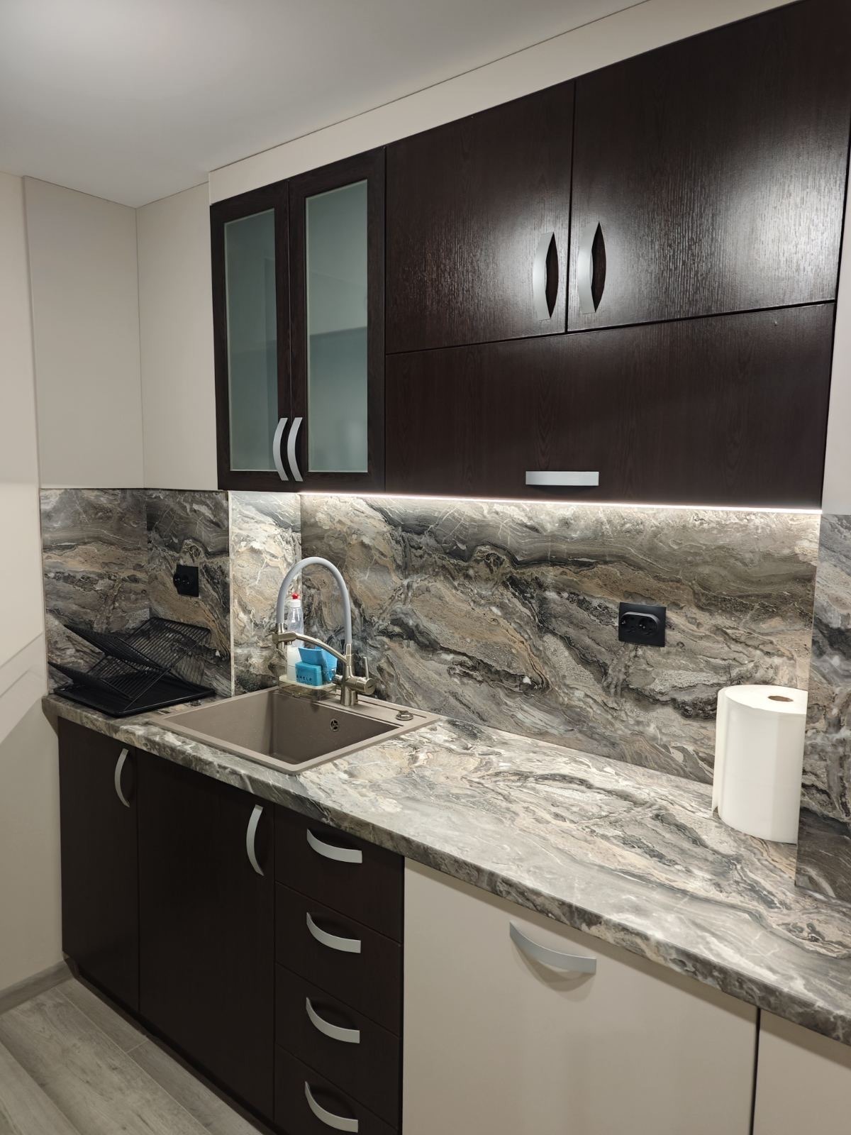 Дава под наем 3-СТАЕН, гр. Пловдив, Център, снимка 16 - Апартаменти - 54363456