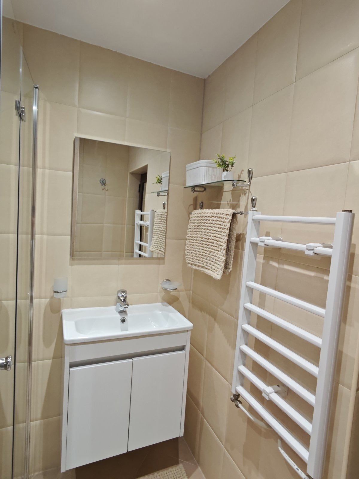 Дава под наем 3-СТАЕН, гр. Пловдив, Център, снимка 8 - Апартаменти - 54363456