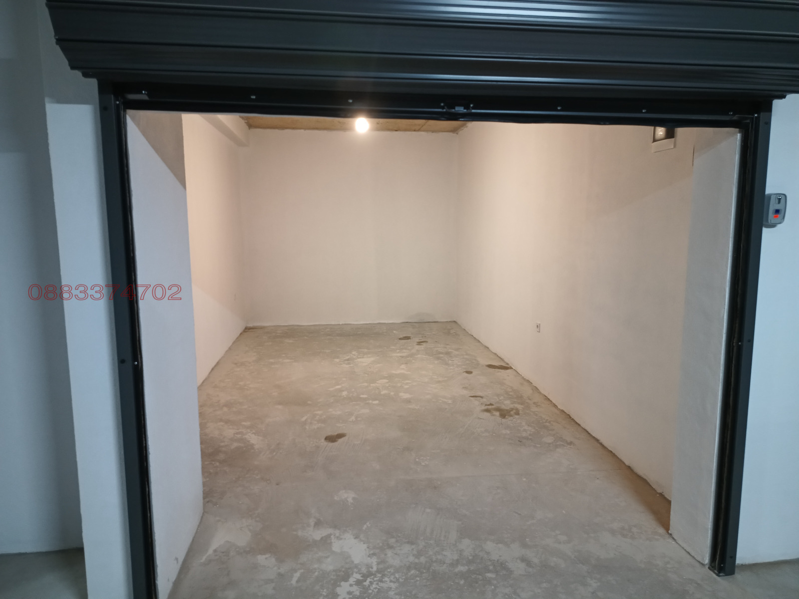 Дава под наем ГАРАЖ, ПАРКОМЯСТО, гр. Велико Търново, Акация, снимка 2 - Гаражи и паркоместа - 54153617