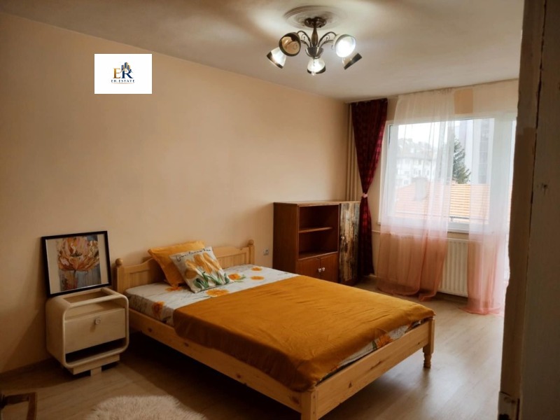 Дава под наем 3-СТАЕН, гр. Плевен, Идеален център