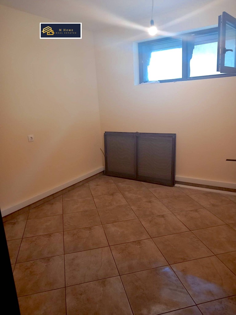 Дава под наем МАГАЗИН, гр. Мездра, област Враца, снимка 5 - Магазини - 53086445