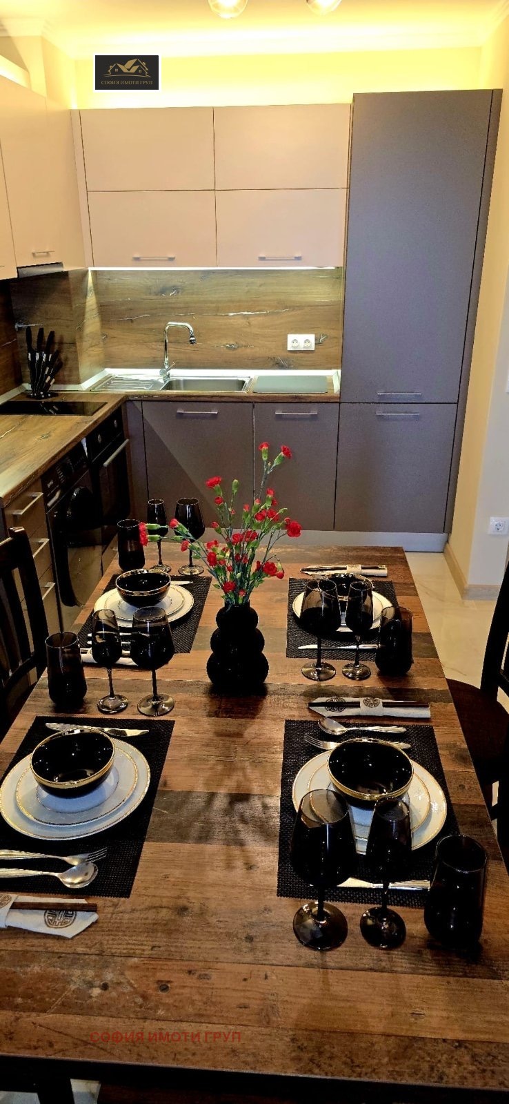 A louer  2 chambres Sofia , Manastirski livadi , 125 m² | 63359221