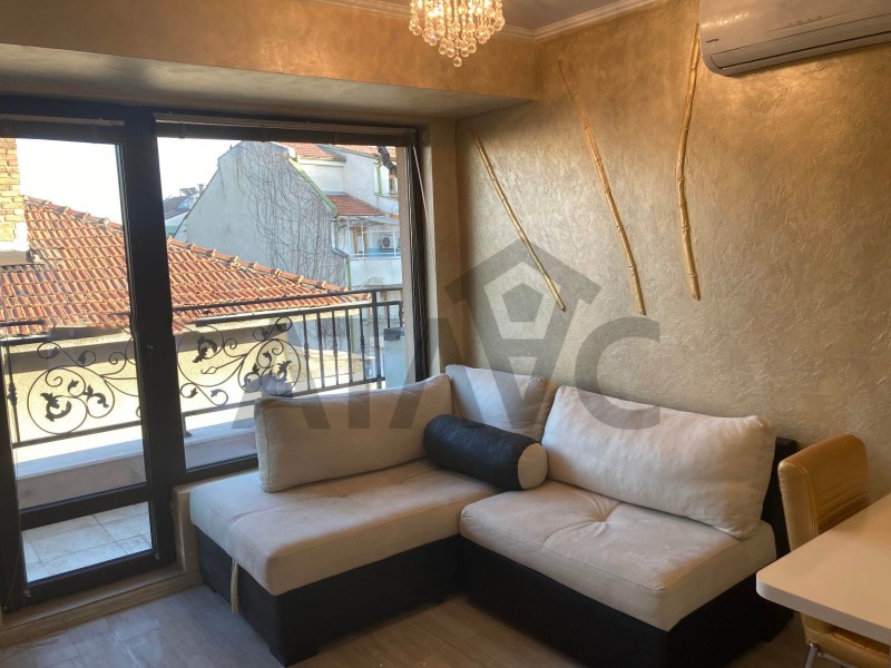 Дава под Наем 2-СТАЕН в град Пловдив, Младежки Хълм - 42 кв.м / 440 € » 860.57 лв., АТЛАС НЕДВИЖИМИ ИМОТИ