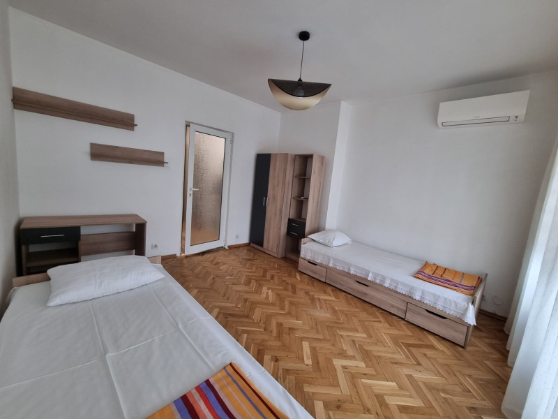 Дава под наем 3-СТАЕН, гр. Бургас, Център, снимка 8 - Апартаменти - 53539939