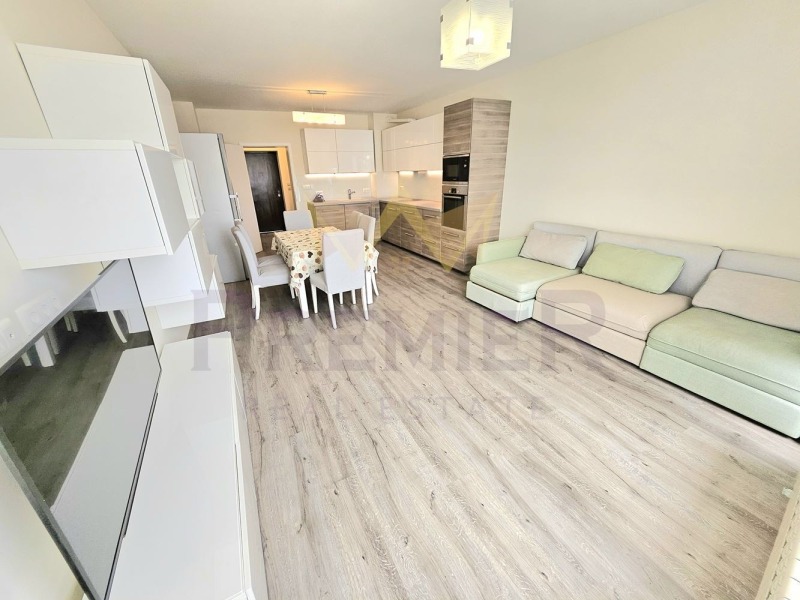 Дава под нем  3-стаен, град София, Дианабад •  900 EUR • ID 53896244 — holmes.bg - [1] 