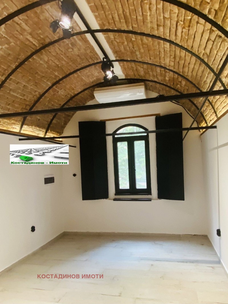 Дава под наем МАГАЗИН, гр. Пловдив, Център, снимка 3 - Магазини - 52720007