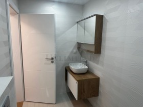 2 quartos Izgrev, Sofia 9