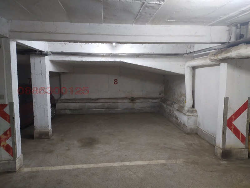 Дава под наем ГАРАЖ, ПАРКОМЯСТО, гр. Бургас, Център