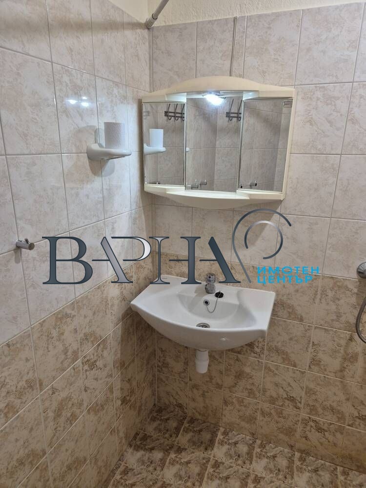 Дава под наем 2-СТАЕН, гр. Варна, Конфуто, снимка 8 - Апартаменти - 56743507